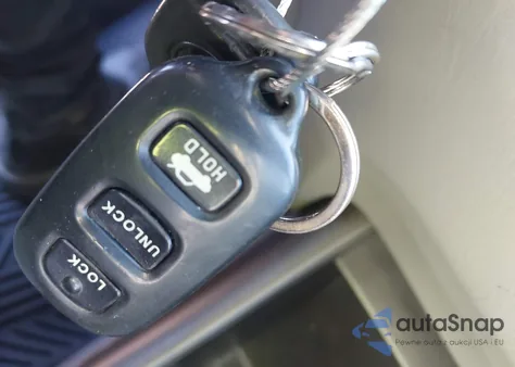 2004 Toyota Camry Le from USA, damaged, VIN 4T1BE32K24U301860